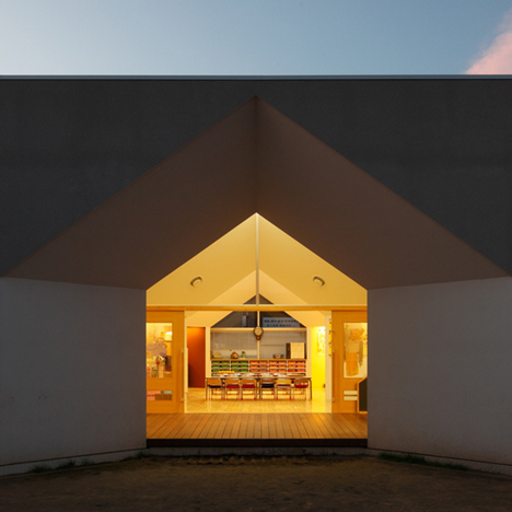Nursery in Kashiwa City by Soichi Yamasaki