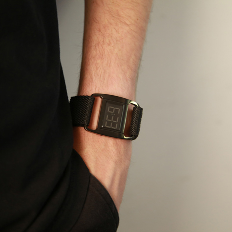 PXR-5 in black/black