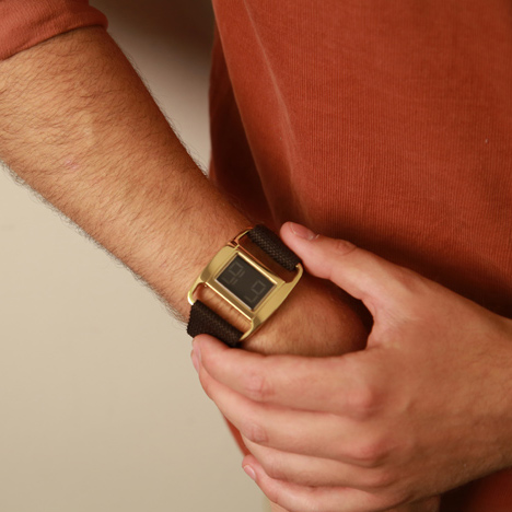 PXR-5 in gold/brown