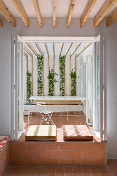 Rocha Apartment by Colombo and Serboli Architecture