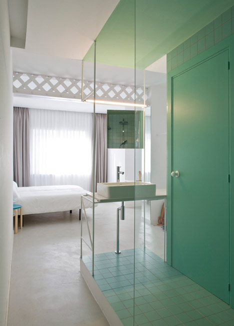 Rocha Apartment by Colombo and Serboli Architecture