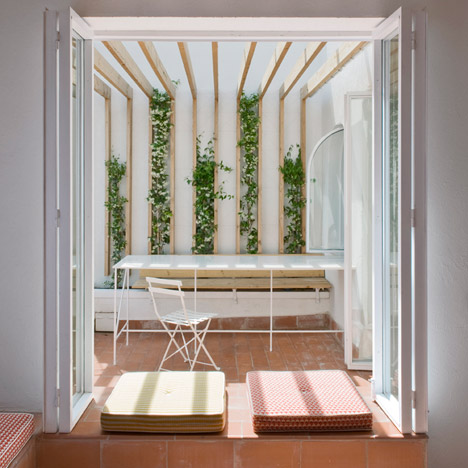 Rocha Apartment by Colombo and Serboli Architecture
