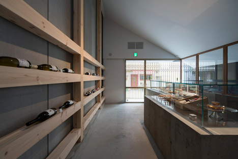 Tsumons sweet and wine by Case Real