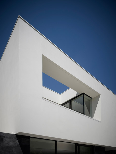 Walsh Street Apartments by B.E. Architecture