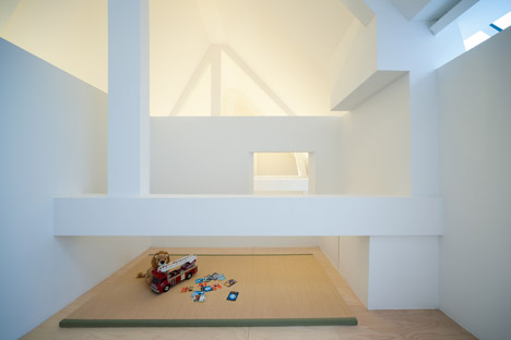 Apartment in Amsterdam by MAMM Design