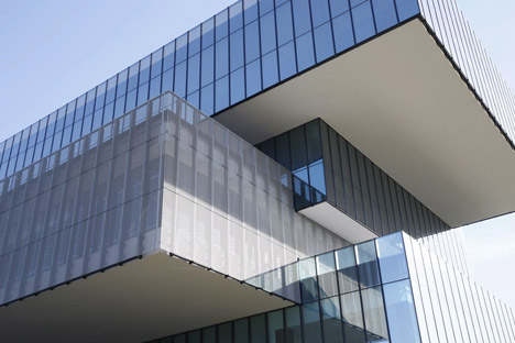 Bioinnova office block by Tatiana Bilbao
