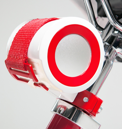 Bike Lift and Carry by Aleksandr Mukomelov