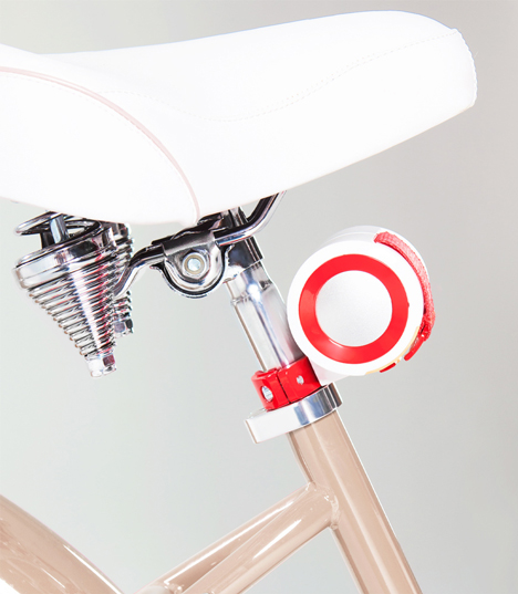 Bike Lift and Carry by Aleksandr Mukomelov