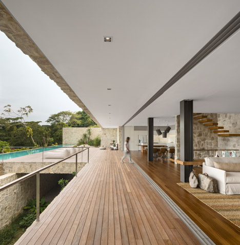 Casa AL by Studio Arthur Casas photos by Fernando Gurra