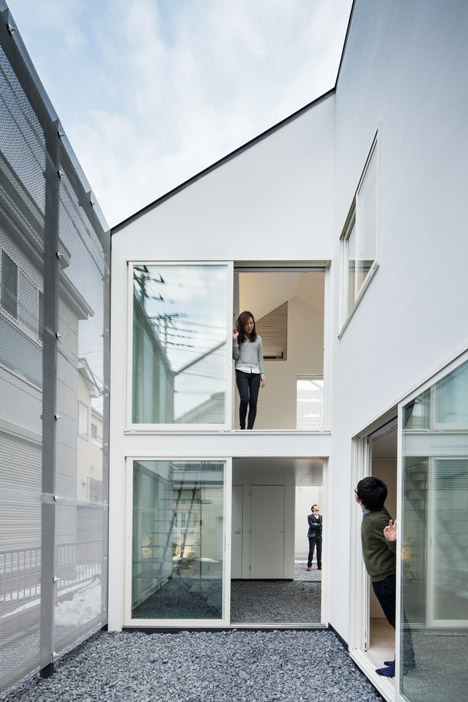 Chofu House by Sugawaradaisuke