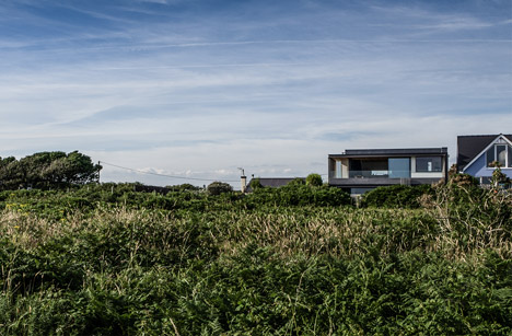 Cliff House by Hyde and Hyde