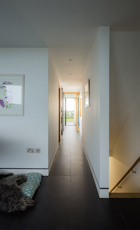Cliff House by Hyde and Hyde