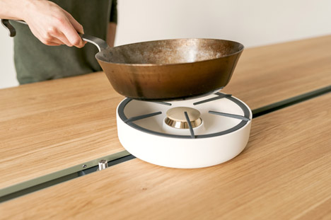 Cooking Table by Moritz Putzier