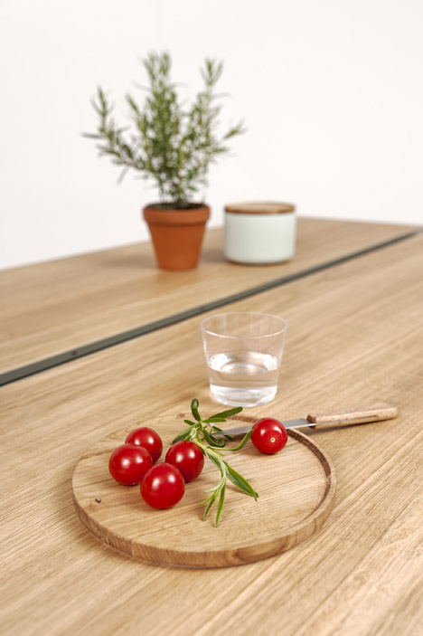 Cooking Table by Moritz Putzier