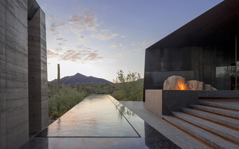 Desert Courtyard House by Wendell Burnette Architects
