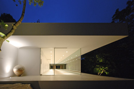 Florist Studio by Shinichi Ogawa & Associates