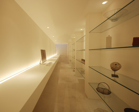 Florist Studio by Shinichi Ogawa & Associates