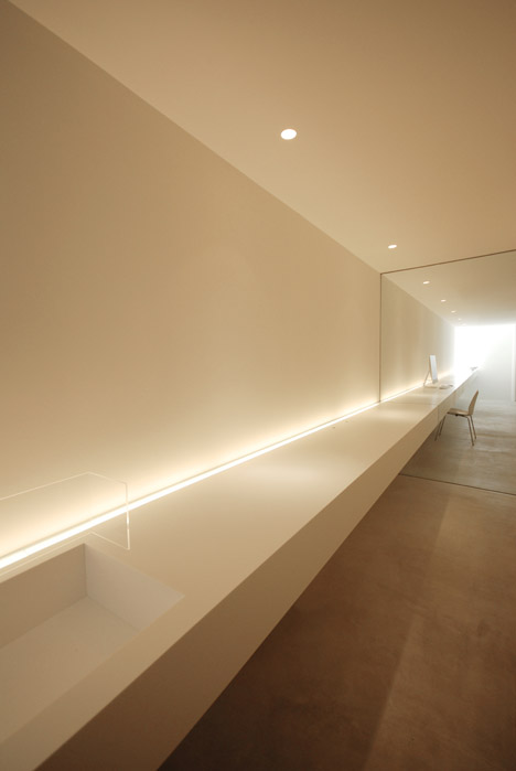 Florist Studio by Shinichi Ogawa & Associates
