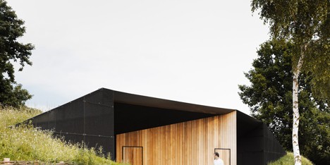 Hidden locker rooms by MU Architecture