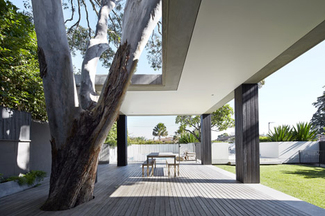Hopetoun_House_by_BE_Architecture-_dezeen_468_11