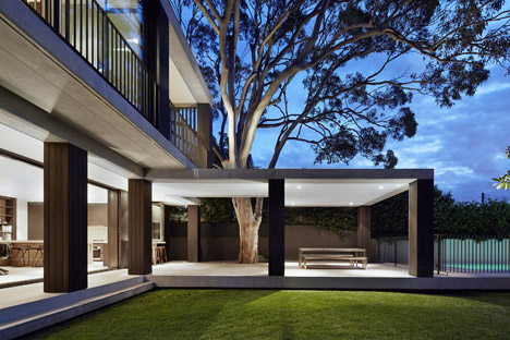 Hopetoun_House_by_BE_Architecture-_dezeen_468_12