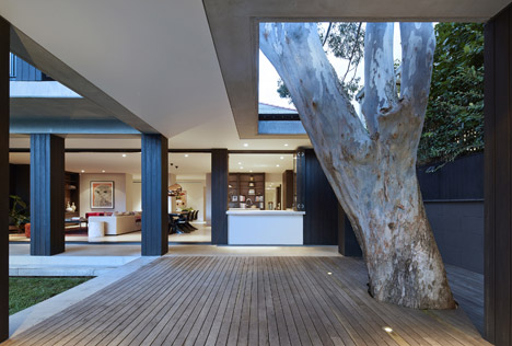Hopetoun_House_by_BE_Architecture-_dezeen_468_9