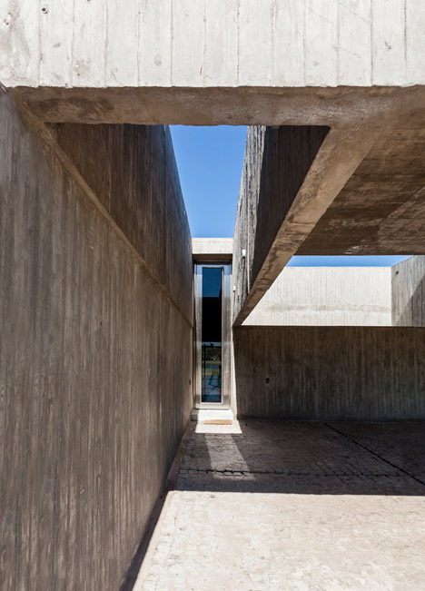 House M by Aire