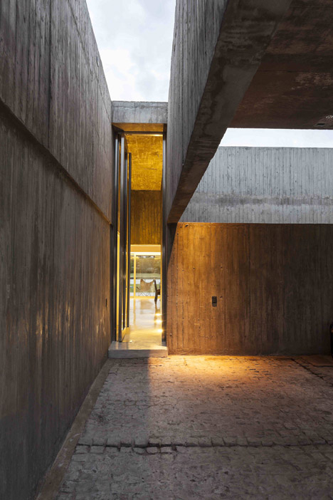 House M by Aire