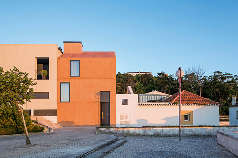 House in Palmela by Paratelier