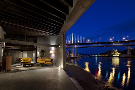 House in Onomichi by Suppose Design Office