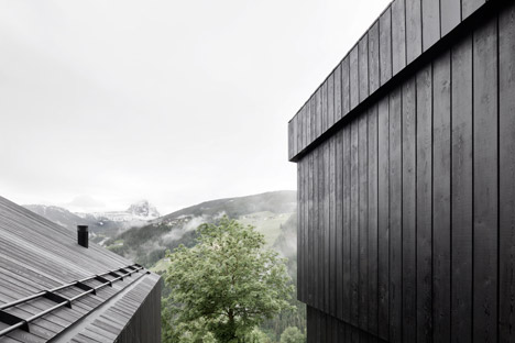 La Padevilla residences by Pedevilla Architects