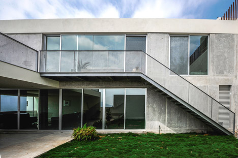 IPE House by David Pedroza