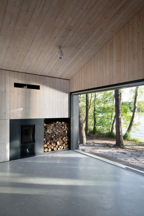 Lake Cabin by FAM Architekti