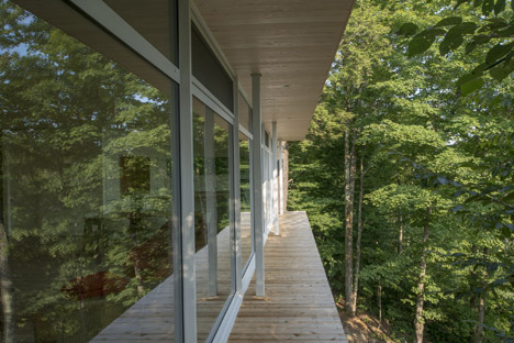 Le Grand Plateau by Atelier Pierre Thibault
