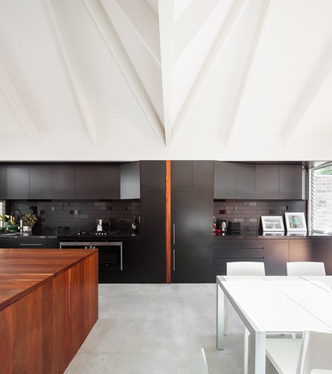 Light-Cannon-House-by-Carterwilliamson-Architects_dezeen_468_3