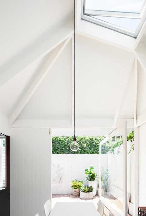 Light-Cannon-House-by-Carterwilliamson-Architects_dezeen_468_4