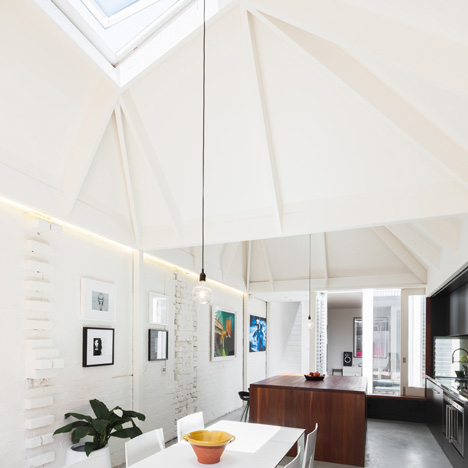 Light Cannon House by Carterwilliamson Architects