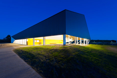 Løgstør sports hall by CEBRA