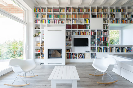 Long Brick House by Foldes Architects