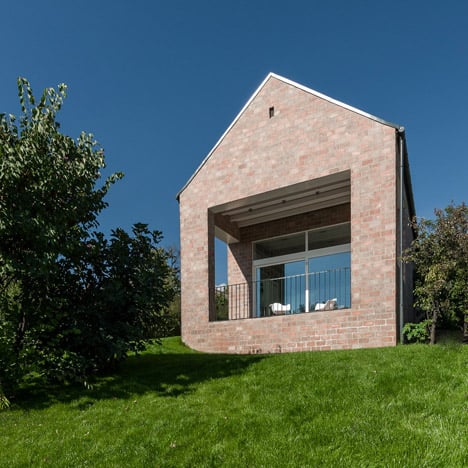 Long Brick House by Foldes Architects
