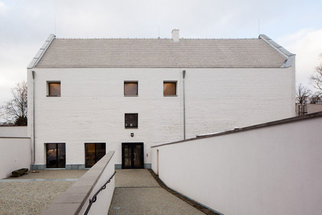 Municipal House Slavonice by Opocensky Valouch Architekti