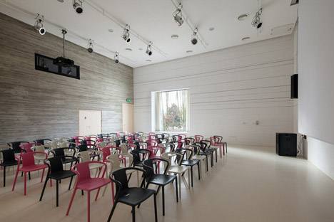 Municipal House Slavonice by Opocensky Valouch Architekti