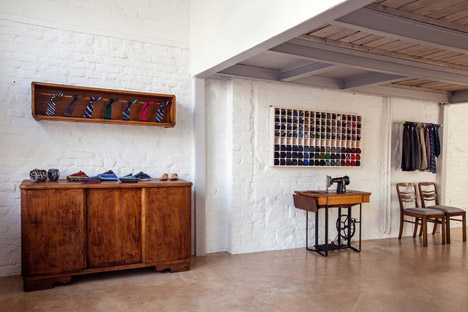 Old sewing factory renovation by Grzegorz Layer