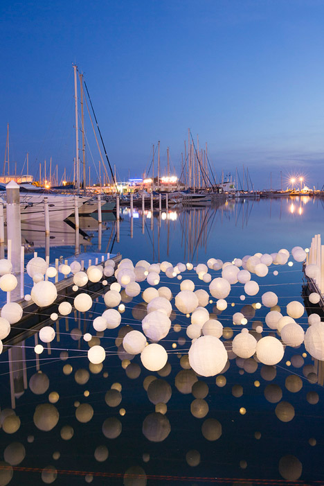 Sensual Wave installation by Marion Moustey and Alexandre Arcens