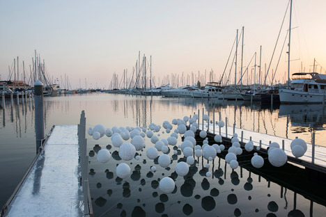 Sensual Wave installation by Marion Moustey and Alexandre Arcens