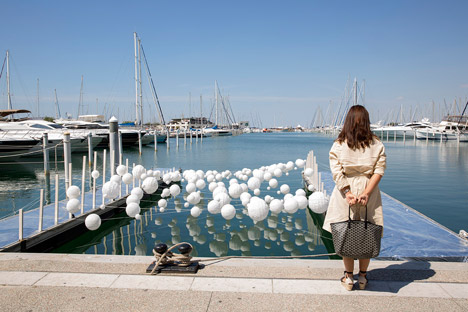 Sensual Wave installation by Marion Moustey and Alexandre Arcens