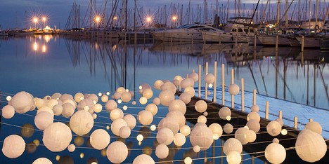 Sensual Wave installation illuminates an empty dock at La Grande-Motte harbour