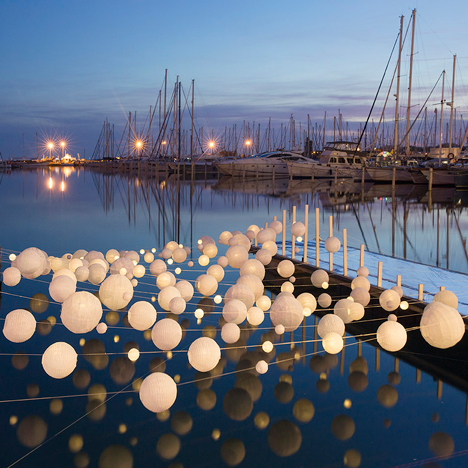 Sensual Wave installation illuminates an empty dock at La Grande-Motte harbour