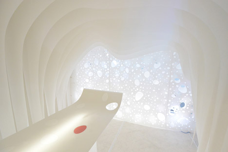 Paper Cave by Kotaro Horiuchi Architecture