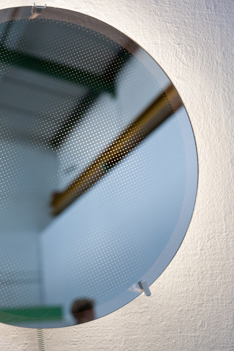 Project Moire Mirror by Hayo Gebauer